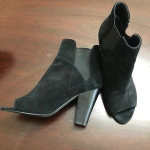 Black heel booties